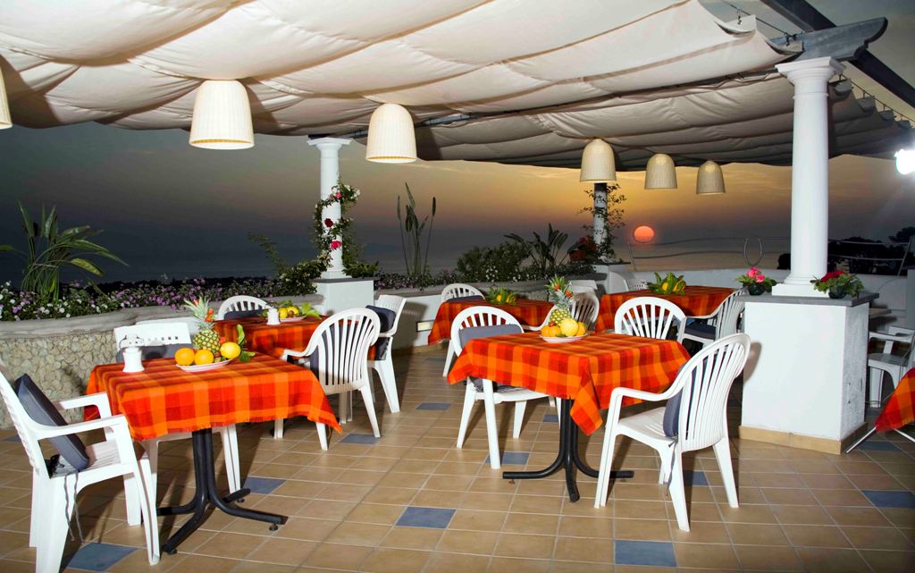 
      Forio d'Ischia. Hotel Residence La Rosa Terrasse
    